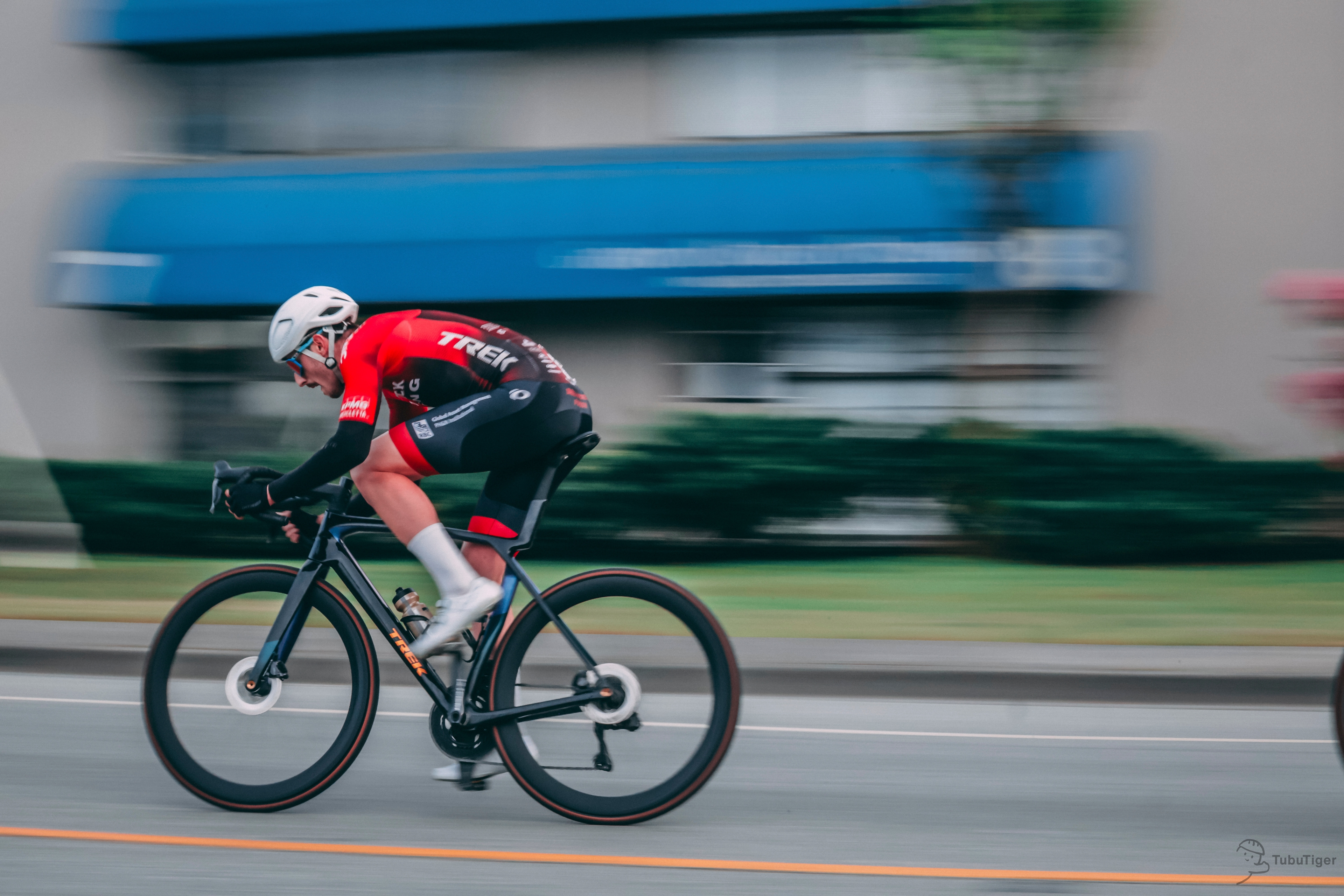 https://cdn.tubutiger.com/cycling/Best-of-2025-Vancouver-Cycling-Races/11.jpg