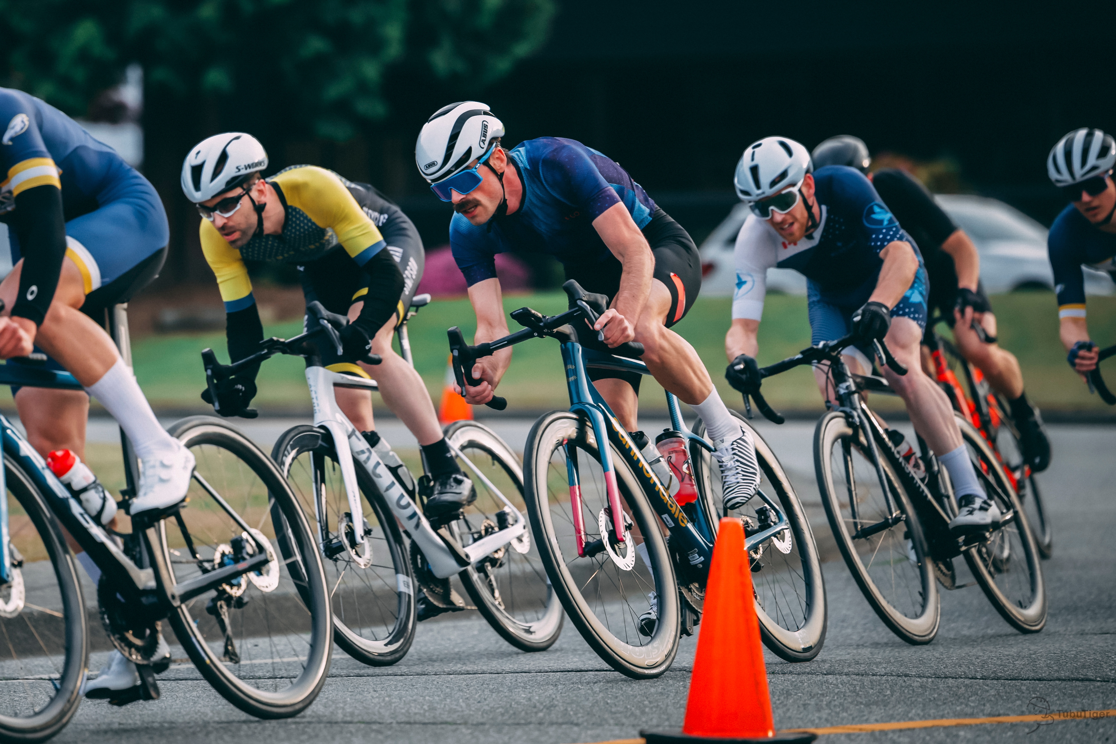 https://cdn.tubutiger.com/cycling/Best-of-2025-Vancouver-Cycling-Races/16.jpg